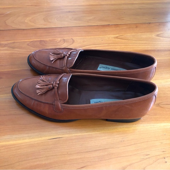 EUC Etienne Aigner Ally Tassel Loafer - Picture 4 of 7